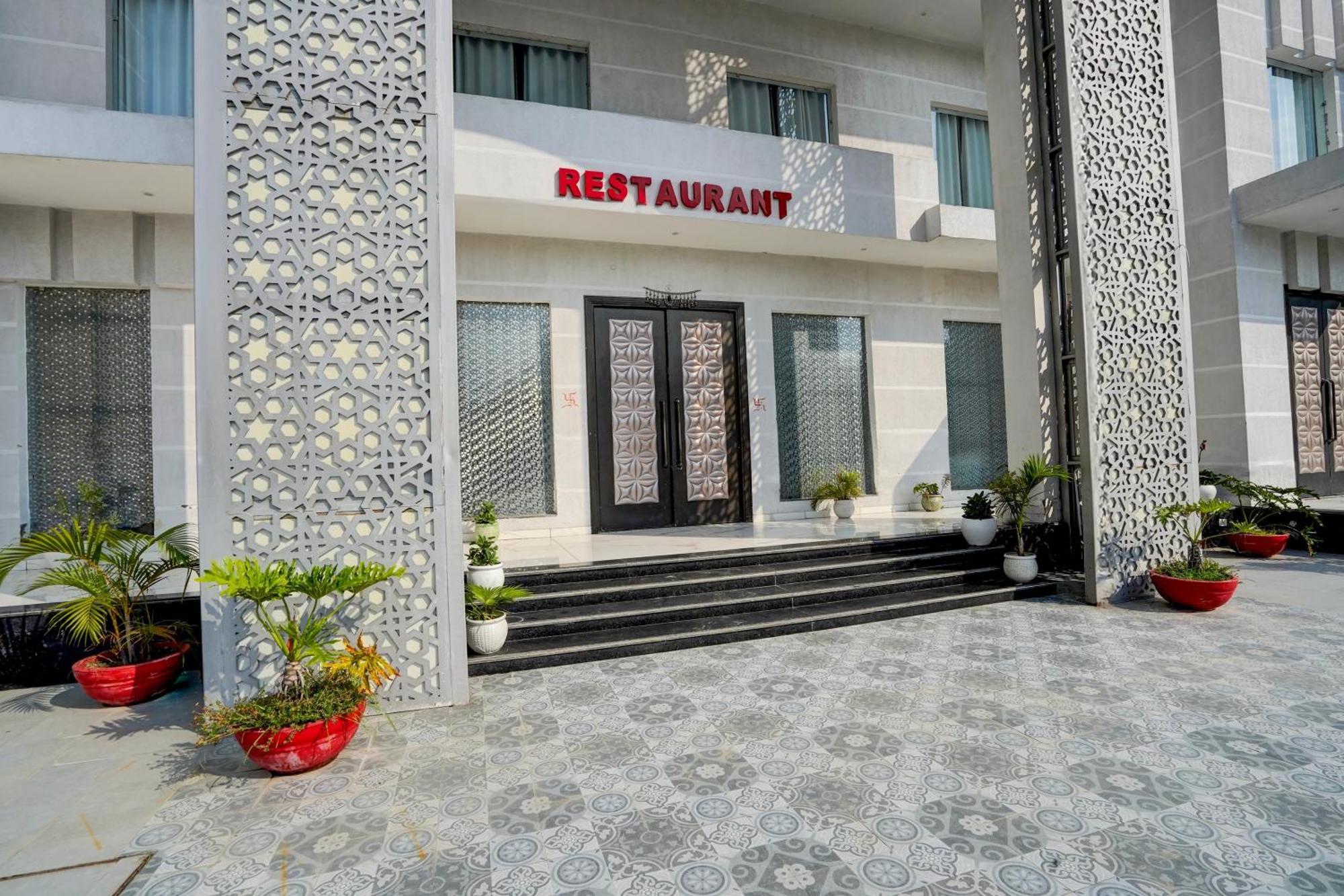 Collection O The God'S Palace Resort Meerut Bagian luar foto